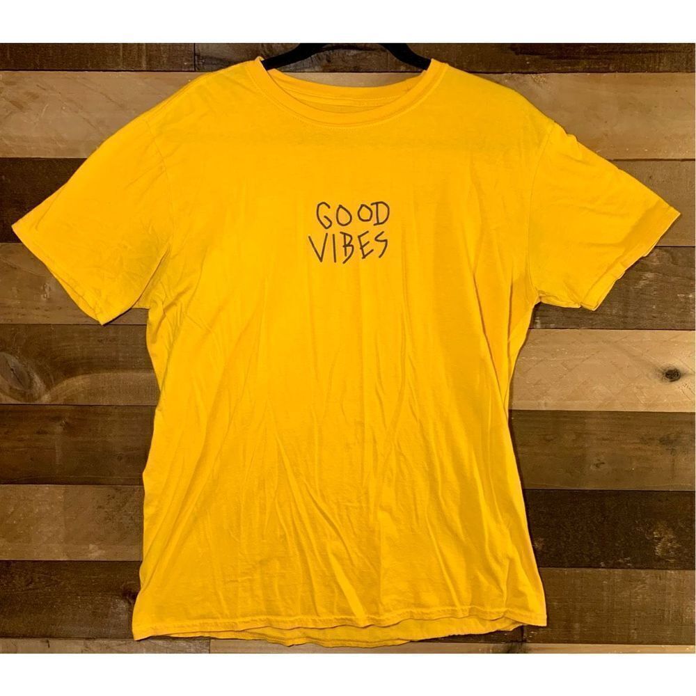 GOOD VIBES T-Shirt           